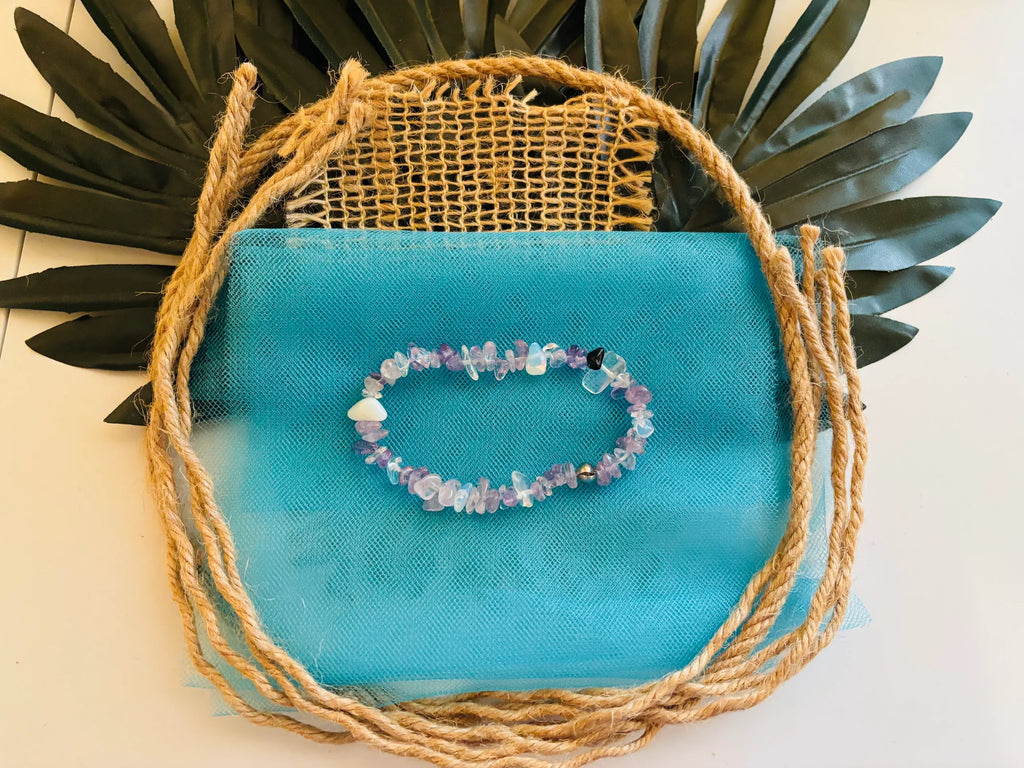 Beautiful Lavender Crystal Stretch Bracelet & Earring Set